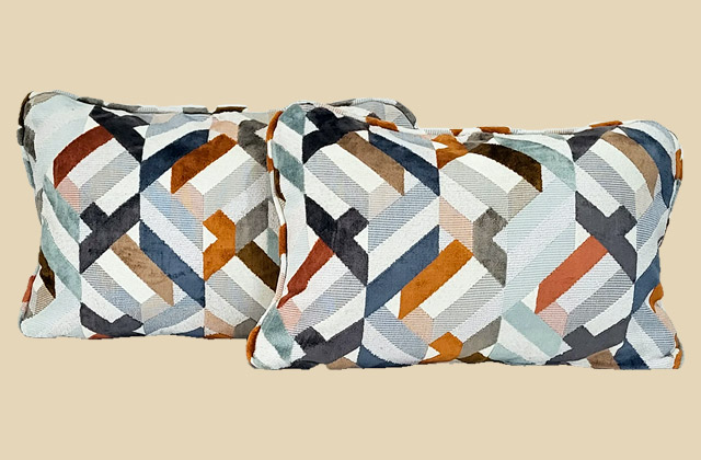ensemble coussins patchwork couleurs et tissus : 2 coussins